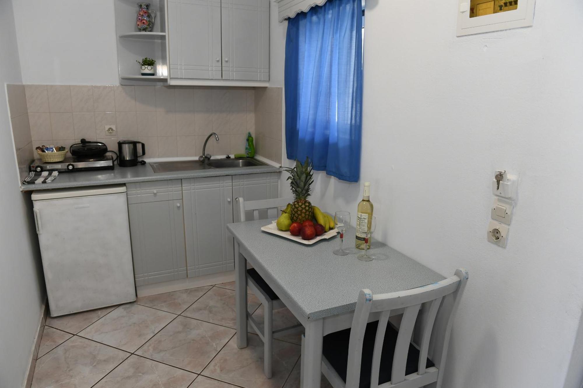 Mimis Apartments Kéfalos Esterno foto
